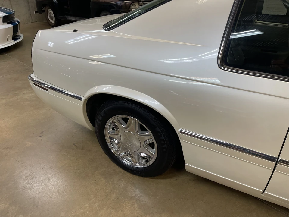 1995 Cadillac Eldorado 12th Gen - Image 17 of 31