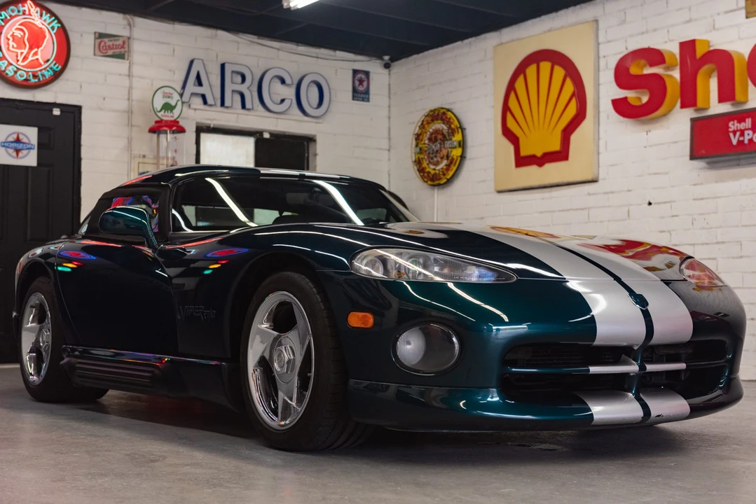 1995 Dodge Viper 1st Gen - Image 15 of 31