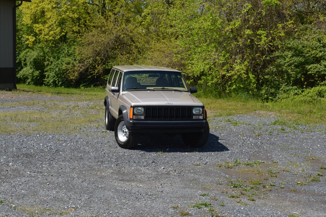 1995 Jeep XJ Cherokee - Image 18 of 31