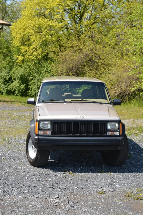 1995 Jeep XJ Cherokee - Image 19 of 31