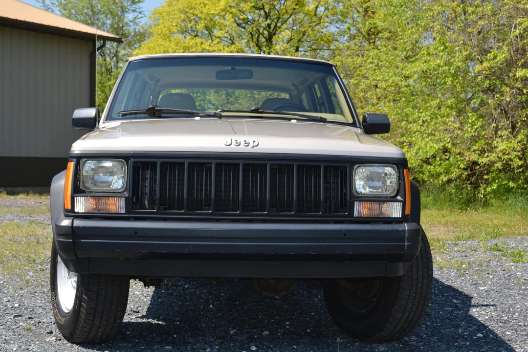 1995 Jeep XJ Cherokee - Image 21 of 31