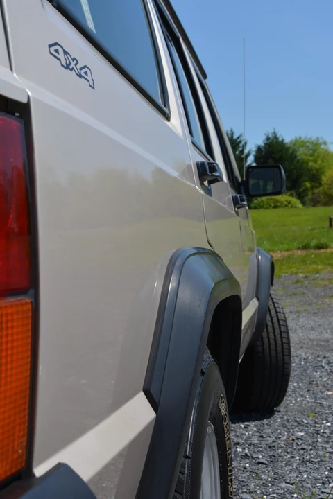 1995 Jeep XJ Cherokee - Image 10 of 31