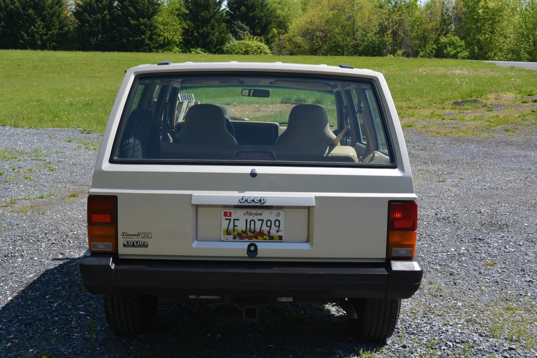1995 Jeep XJ Cherokee - Image 8 of 31