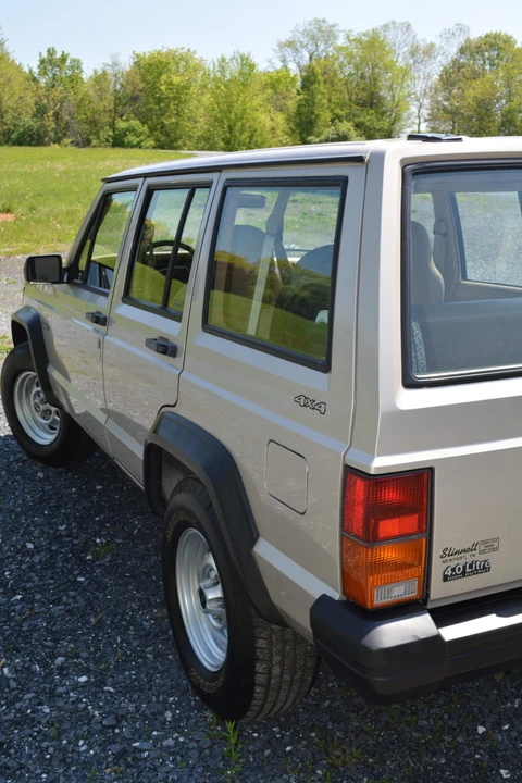 1995 Jeep XJ Cherokee - Image 27 of 31