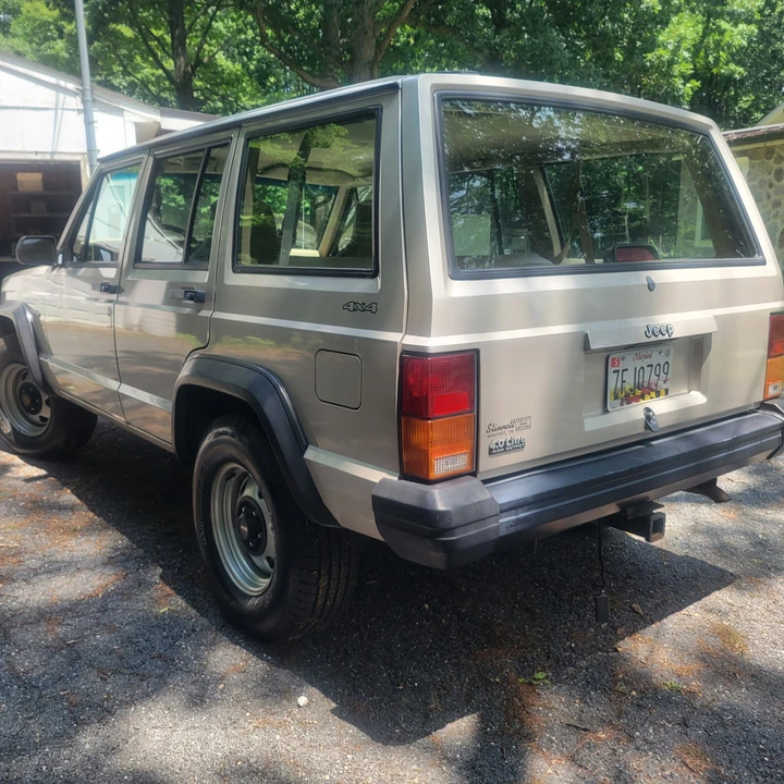 1995 Jeep XJ Cherokee - Image 28 of 31
