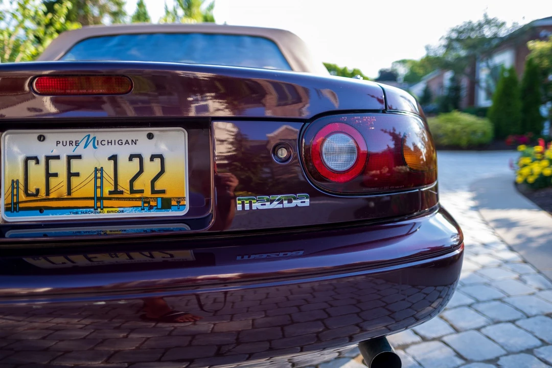 1995 Mazda NA MX-5 Miata - Image 26 of 31