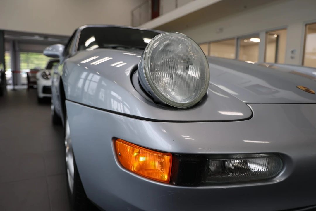 1995 Porsche 968 - Image 28 of 31