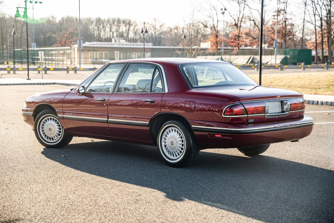 1997 Buick LeSabre - Image 21 of 31