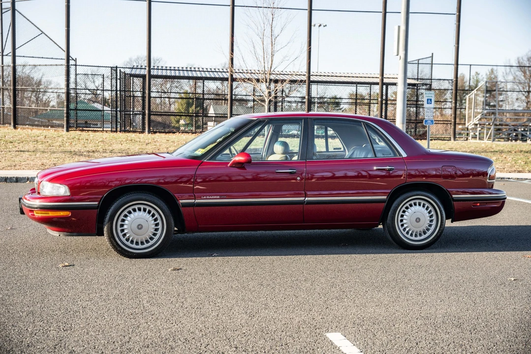 1997 Buick LeSabre - Image 2 of 31