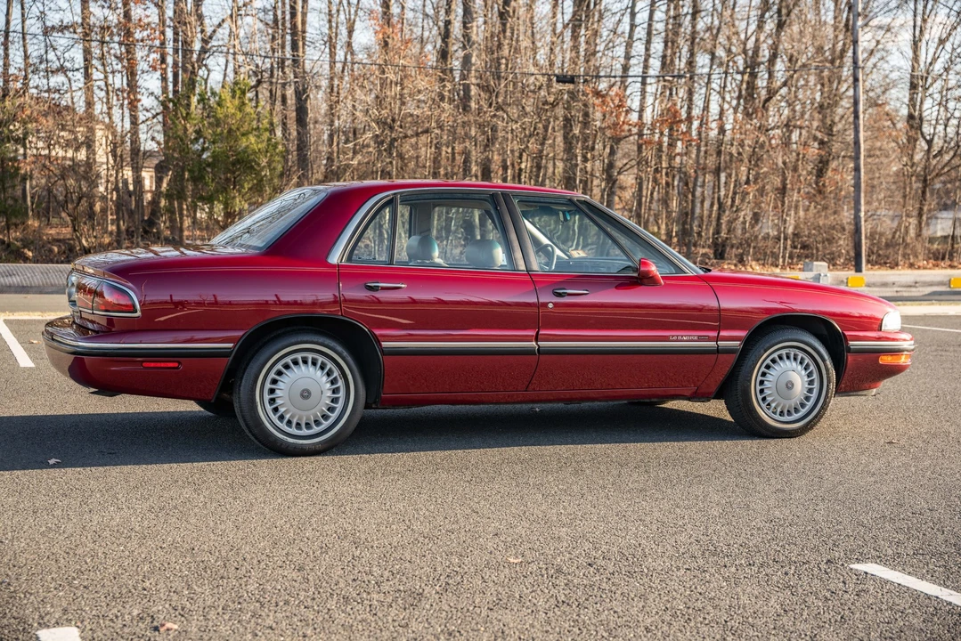 1997 Buick LeSabre - Image 14 of 31
