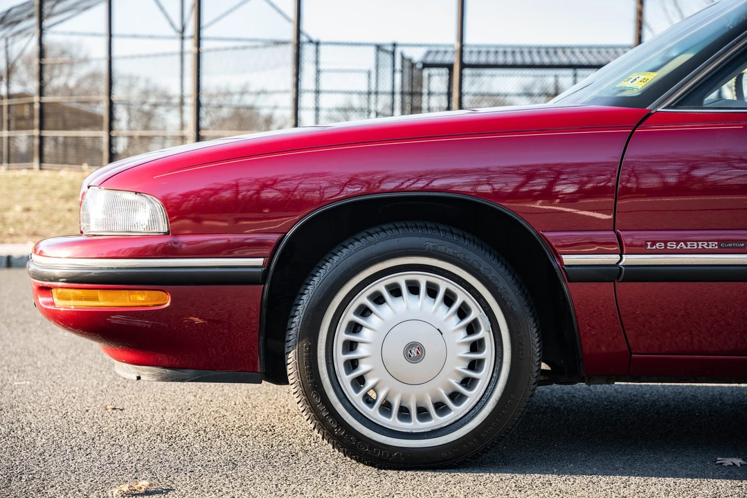 1997 Buick LeSabre - Image 25 of 31