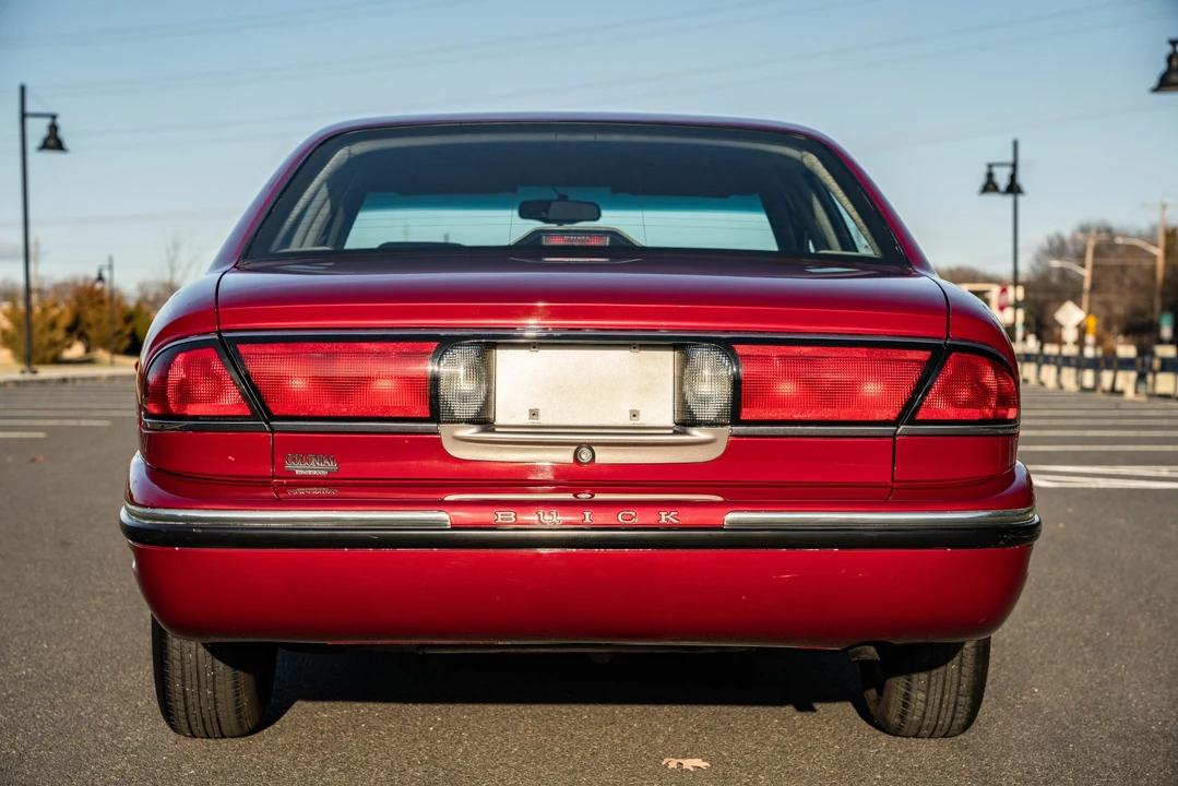 1997 Buick LeSabre - Image 18 of 31
