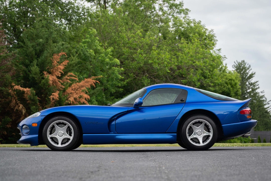 1997 Dodge Viper GTS 2nd Gen - Image 4 of 31