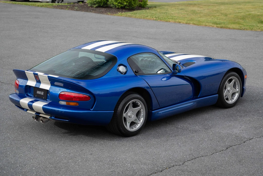 1997 Dodge Viper GTS 2nd Gen - Image 15 of 31