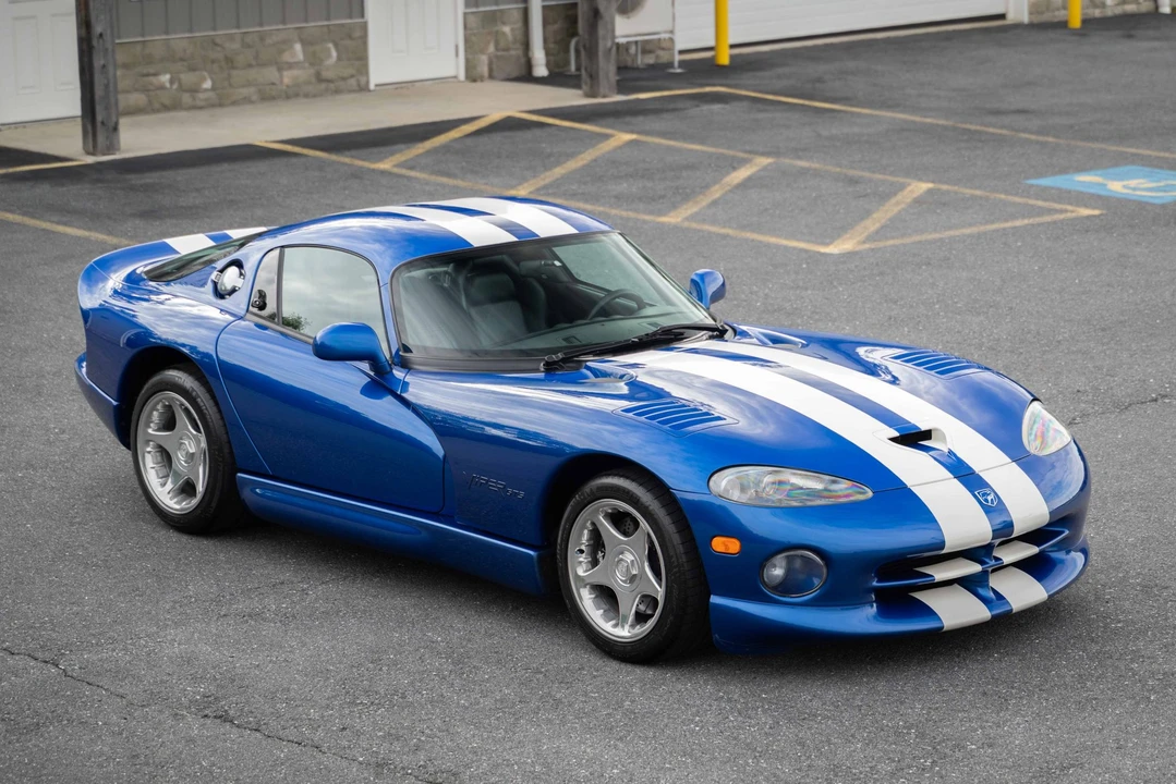 1997 Dodge Viper GTS 2nd Gen - Image 17 of 31