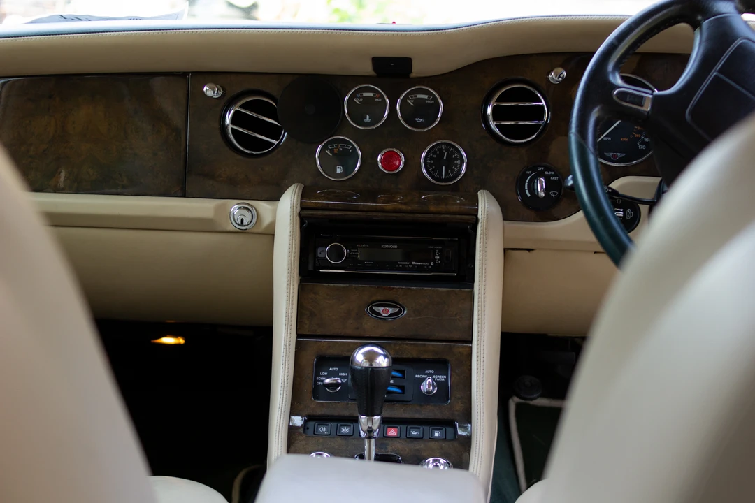 1998 Bentley Brooklands - Image 26 of 31