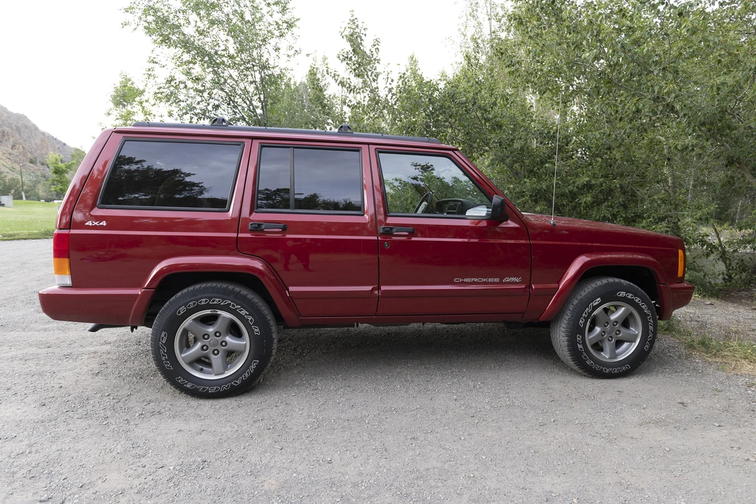 1998 Jeep XJ Cherokee - Image 11 of 31