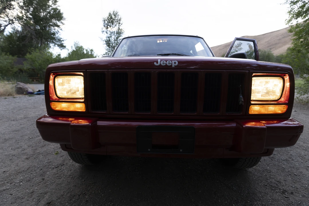 1998 Jeep XJ Cherokee - Image 23 of 31