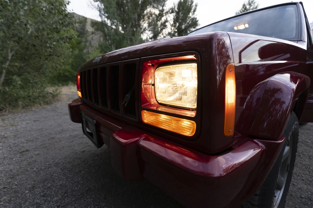1998 Jeep XJ Cherokee - Image 29 of 31