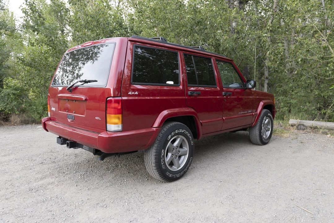1998 Jeep XJ Cherokee - Image 10 of 31