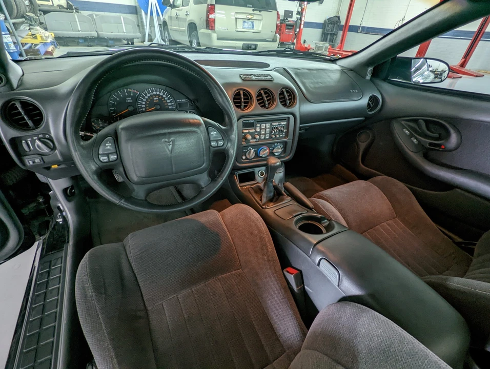 1999 Pontiac Firebird 4th Gen - Image 17 of 31