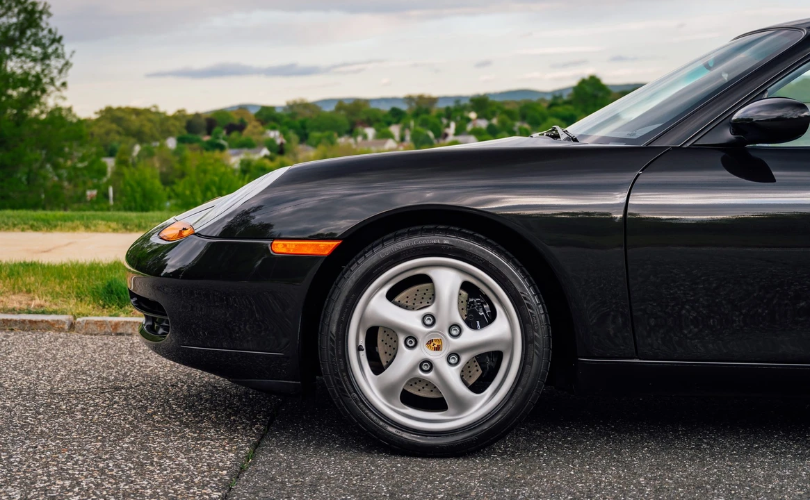 1999 Porsche 996 Carrera - Image 24 of 31