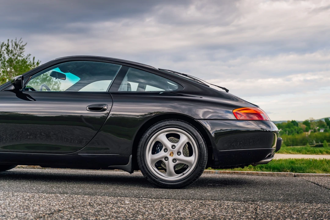 1999 Porsche 996 Carrera - Image 26 of 31
