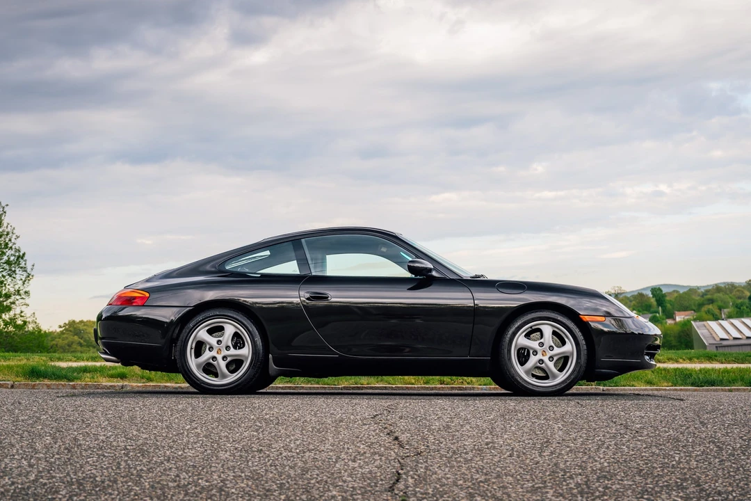 1999 Porsche 996 Carrera - Image 9 of 31