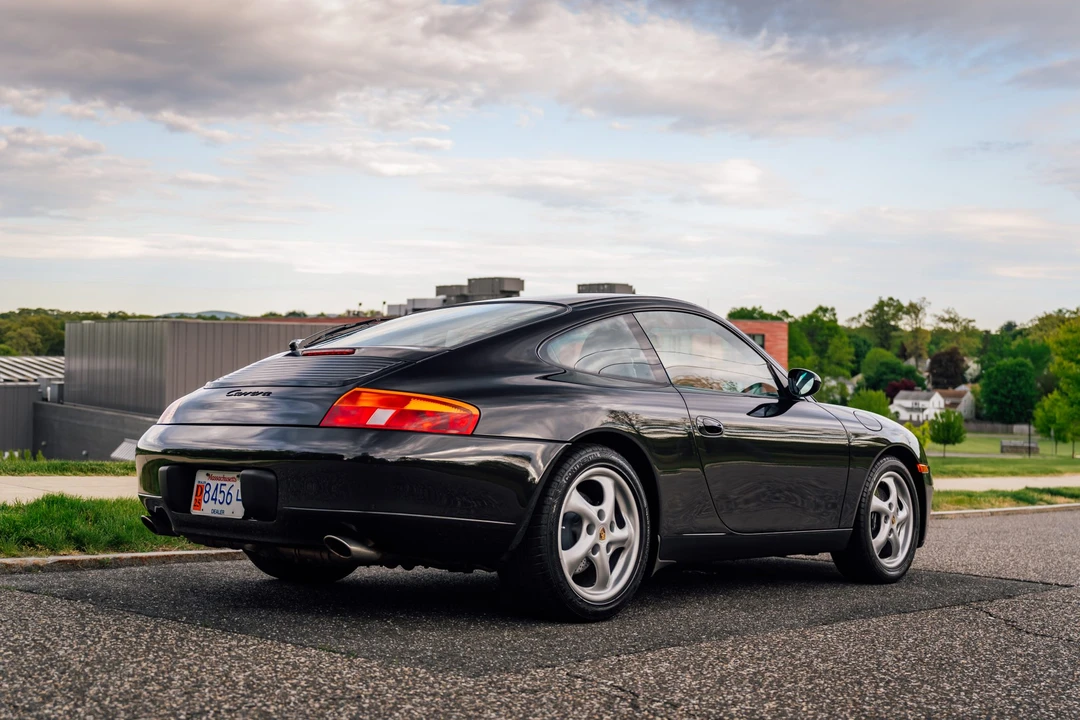1999 Porsche 996 Carrera - Image 11 of 31