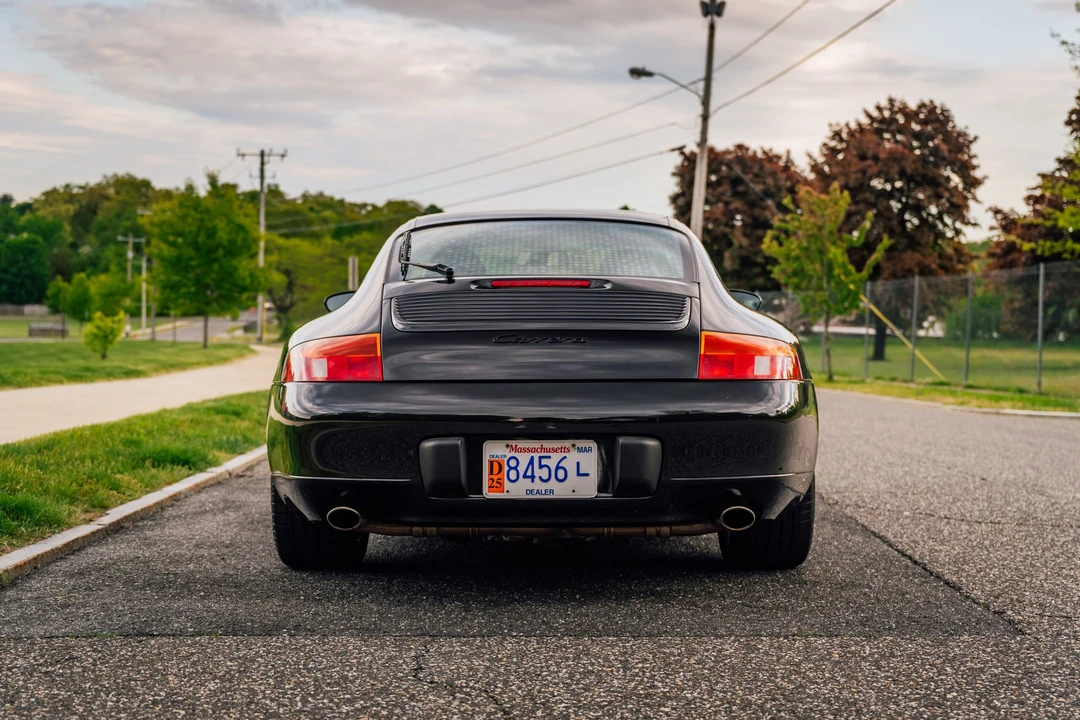 1999 Porsche 996 Carrera - Image 13 of 31
