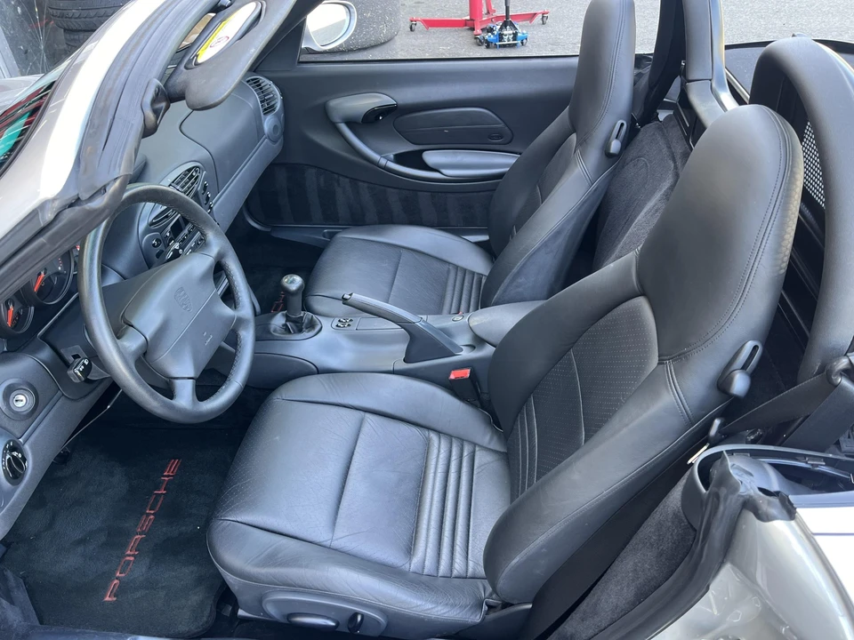 1999 Porsche 986 Boxster - Image 28 of 31