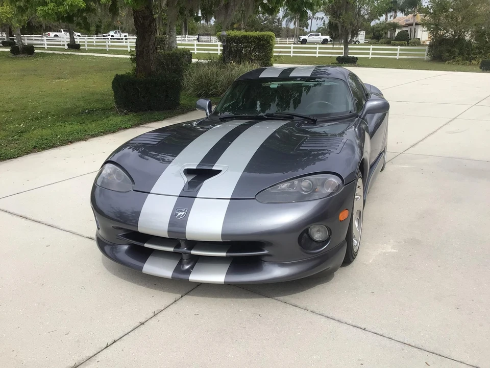 2000 Dodge Viper GTS 2nd Gen - Image 24 of 31