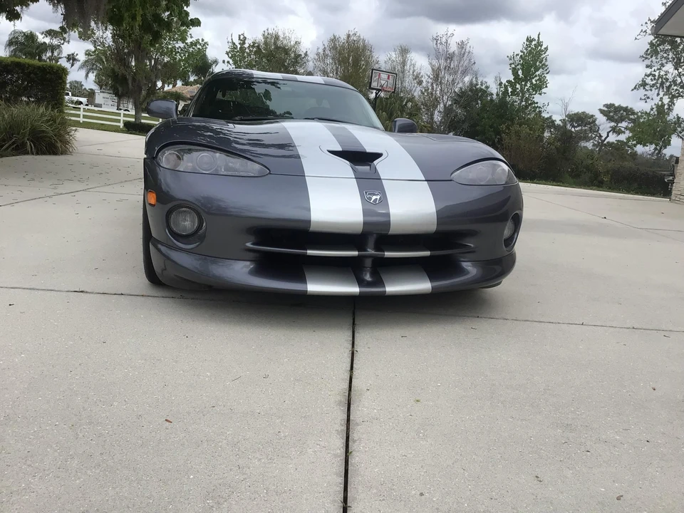 2000 Dodge Viper GTS 2nd Gen - Image 2 of 31