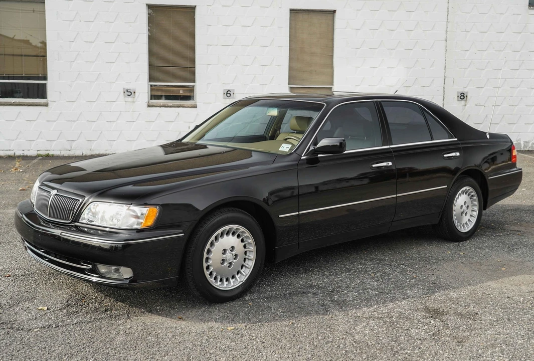 2000 Infiniti Q45 2nd Gen - Image 2 of 31