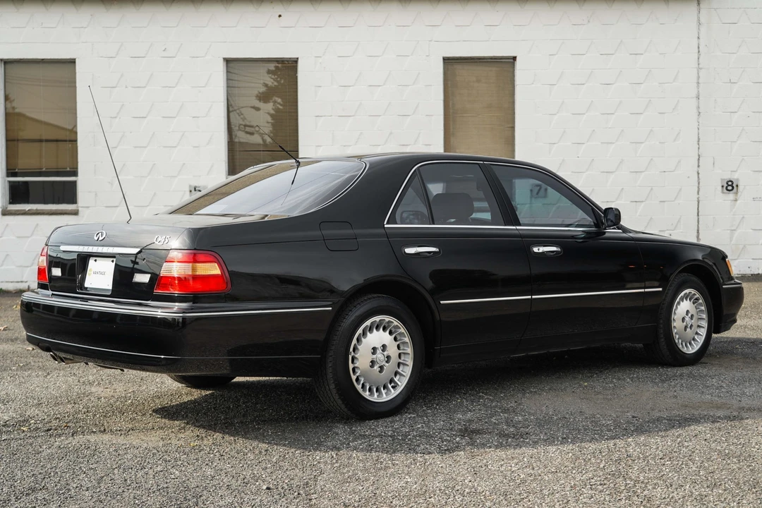 2000 Infiniti Q45 2nd Gen - Image 10 of 31