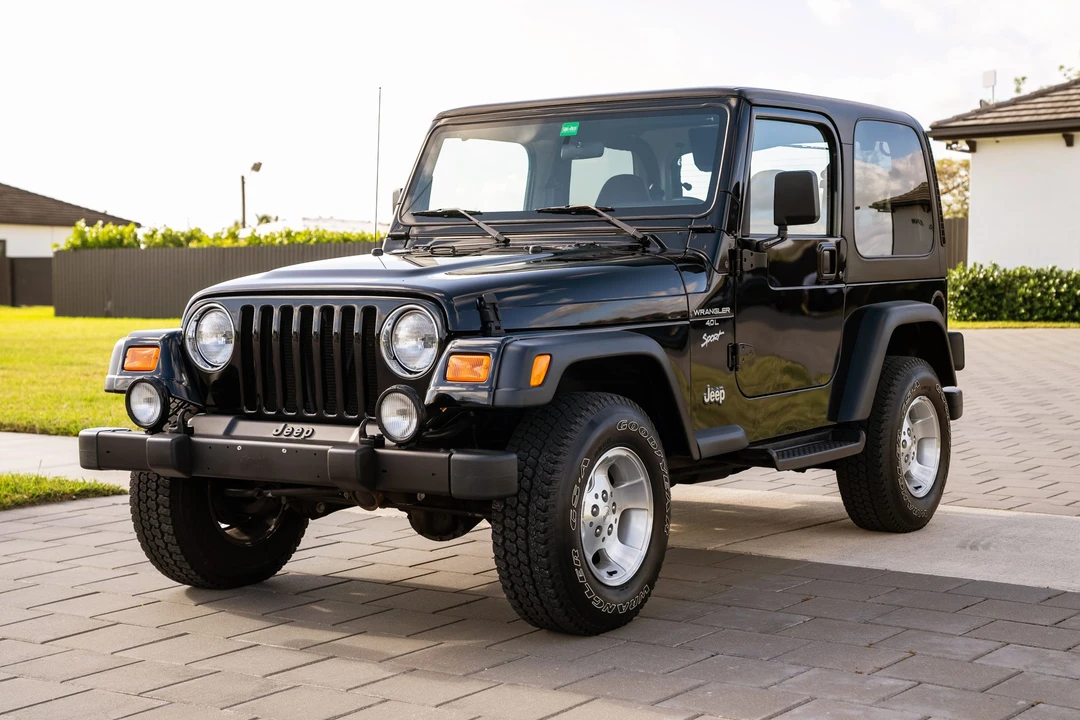 2000 Jeep TJ Wrangler - Image 2 of 31