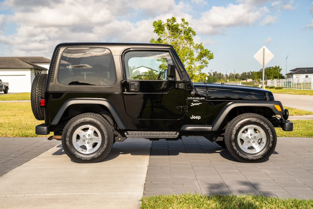 2000 Jeep TJ Wrangler - Image 5 of 31