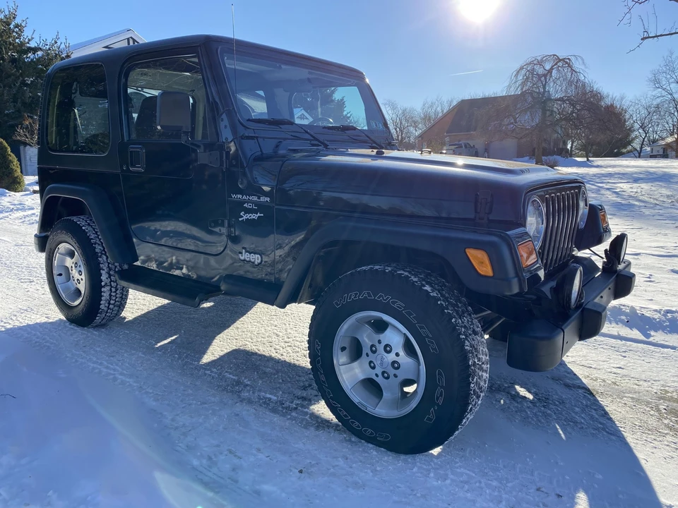 2000 Jeep TJ Wrangler - Image 2 of 31
