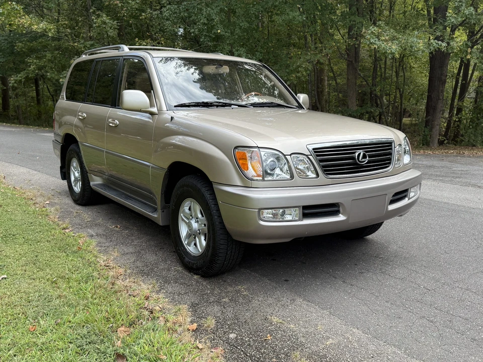 2000 Lexus LX 2nd Gen - Image 6 of 31