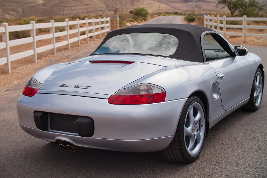 2000 Porsche 986 Boxster S - Image 17 of 31