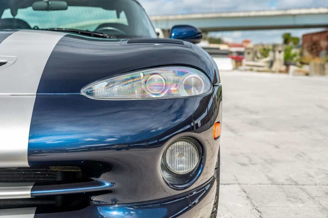 2001 Dodge Viper GTS 2nd Gen - Image 14 of 31