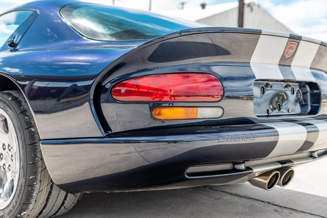 2001 Dodge Viper GTS 2nd Gen - Image 15 of 31