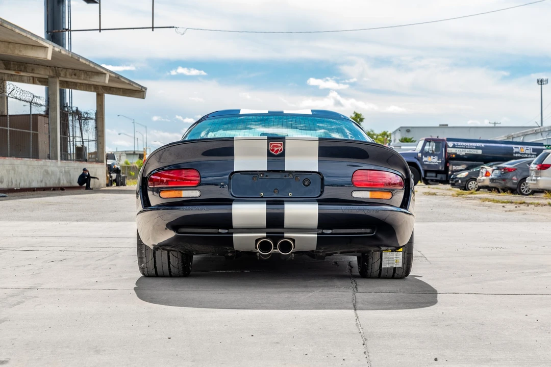 2001 Dodge Viper GTS 2nd Gen - Image 8 of 31