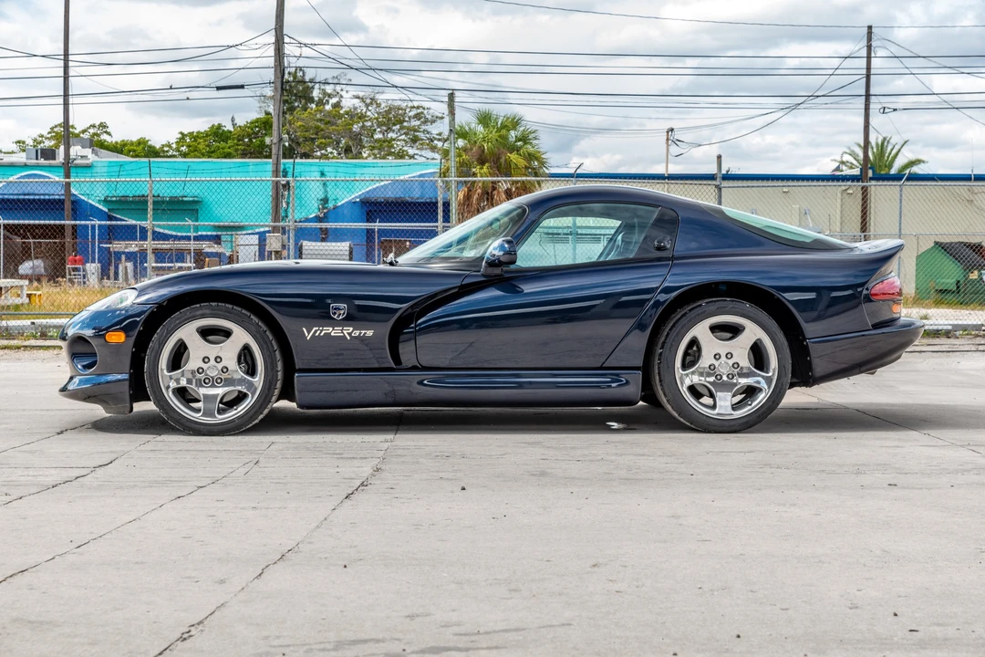 2001 Dodge Viper GTS 2nd Gen - Image 4 of 31