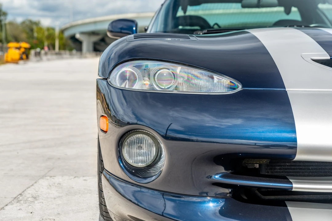 2001 Dodge Viper GTS 2nd Gen - Image 13 of 31