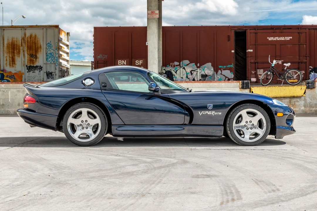2001 Dodge Viper GTS 2nd Gen - Image 10 of 31