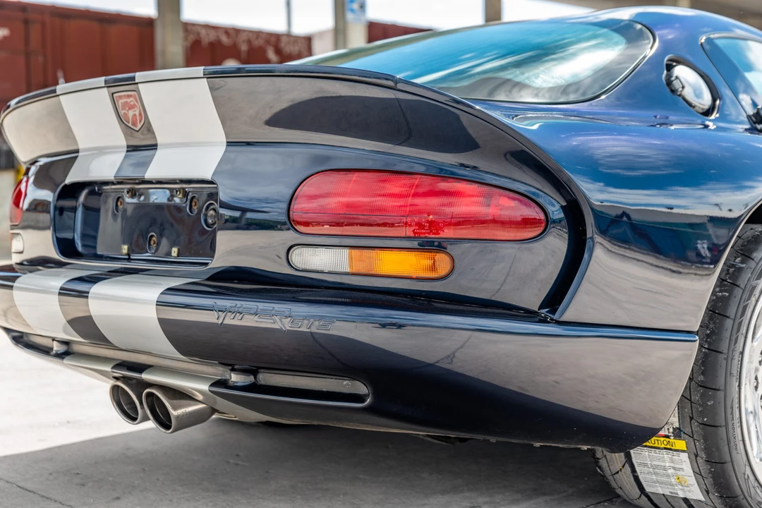 2001 Dodge Viper GTS 2nd Gen - Image 16 of 31