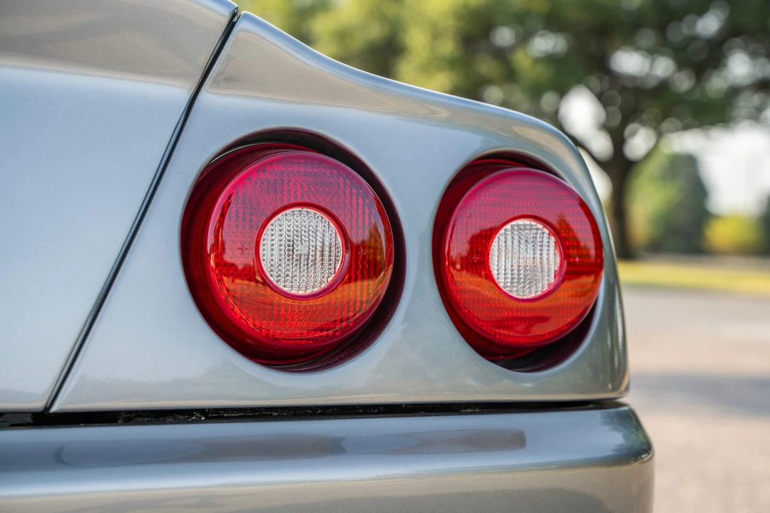 2001 Ferrari 550 Maranello - Image 14 of 31
