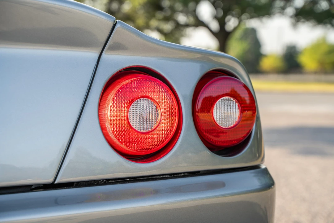 2001 Ferrari 550 Maranello - Image 16 of 31