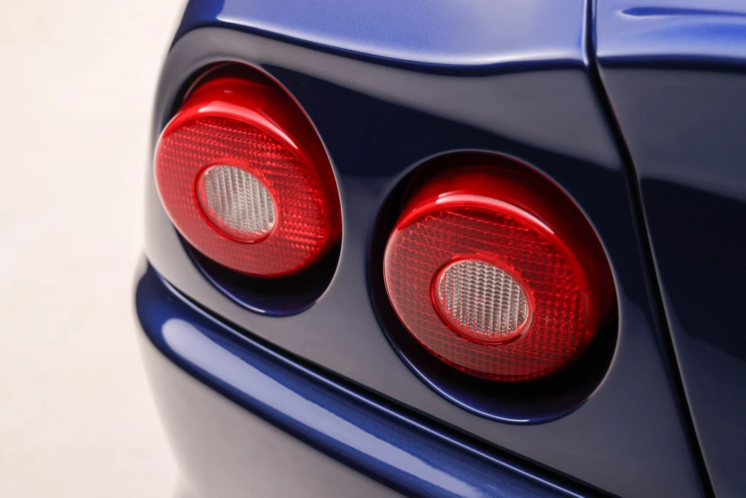 2001 Ferrari 550 Maranello - Image 29 of 31
